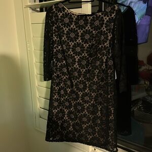 Lace Overlay Black Long Sleeve Dress!👗